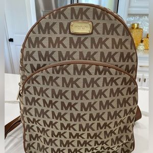 Michael Kors - Abbey Signature Large Leather Beige / Brown Jacquard Backpack